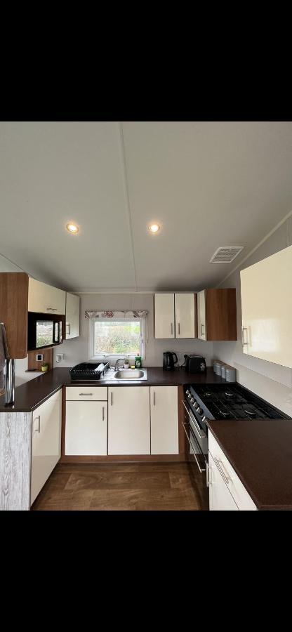 Tarka Holiday Park Ashford  エクステリア 写真